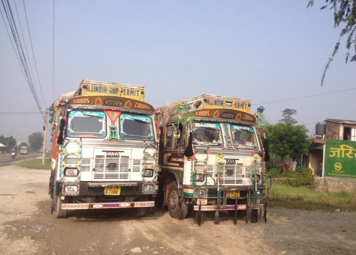 नेपाली सडकमा भारतीय सवारीको रजाइँ, सरोकार पक्ष मौन